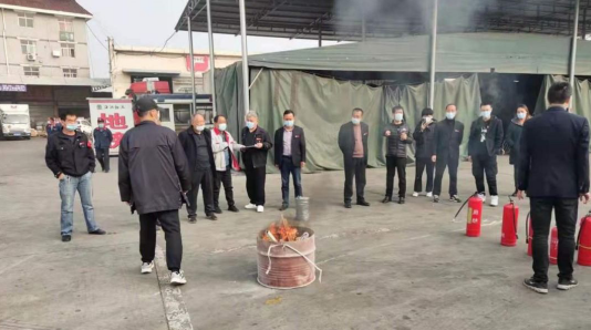 扎實開展消防技能培訓演練 為商戶打造*放心的經營環境