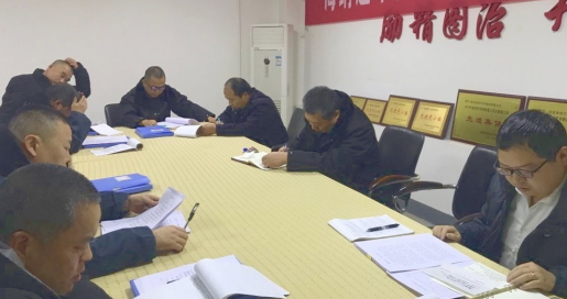 海納超市組織員工以如何提高執行力為主題開展大討論活動