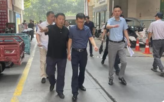 蓮湖區政 府主要領 導蒞臨我司調研指導工作